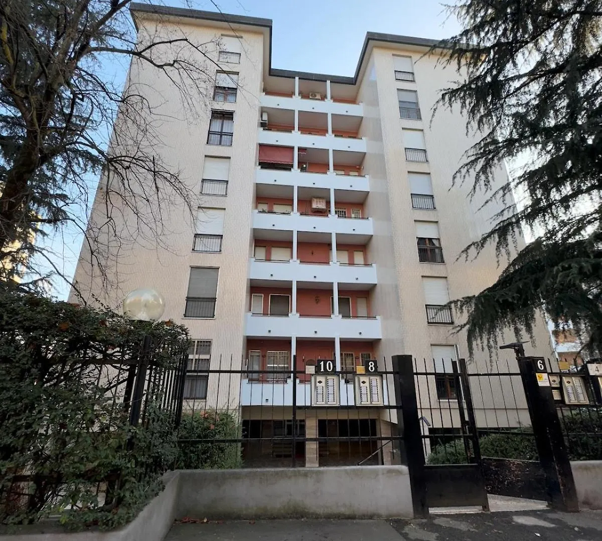 Sky Urban Valtorta Apartment Milan 0*,  Italy